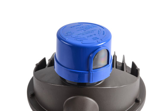сумрак СИД 55W 120V 5000K, который нужно рассветать с фотоэлементом